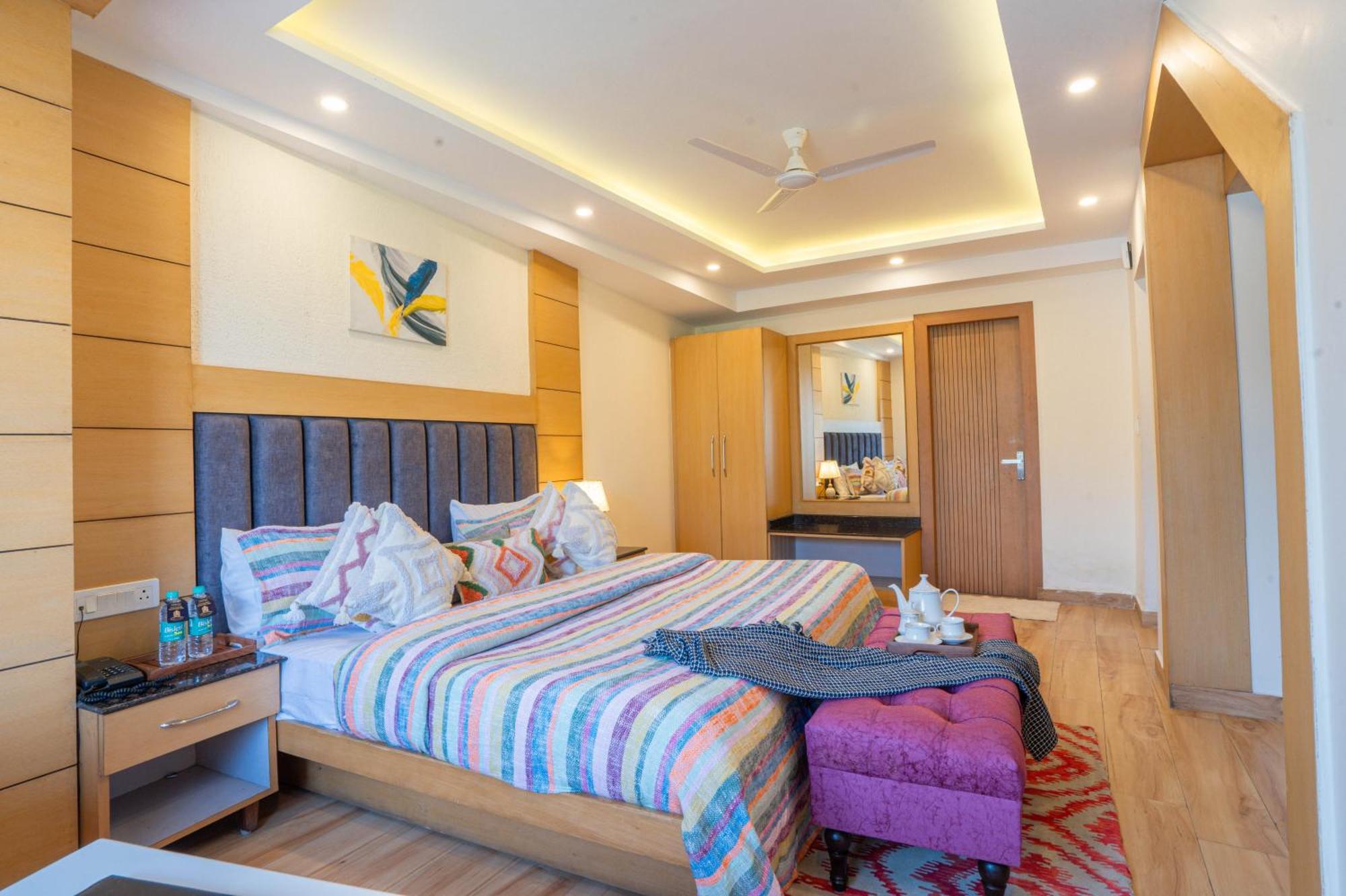 Super Hotel By Perfectstayz Mall Road موسوري المظهر الخارجي الصورة