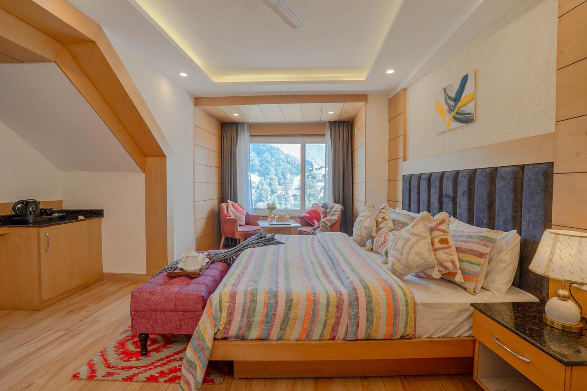 Super Hotel By Perfectstayz Mall Road موسوري المظهر الخارجي الصورة