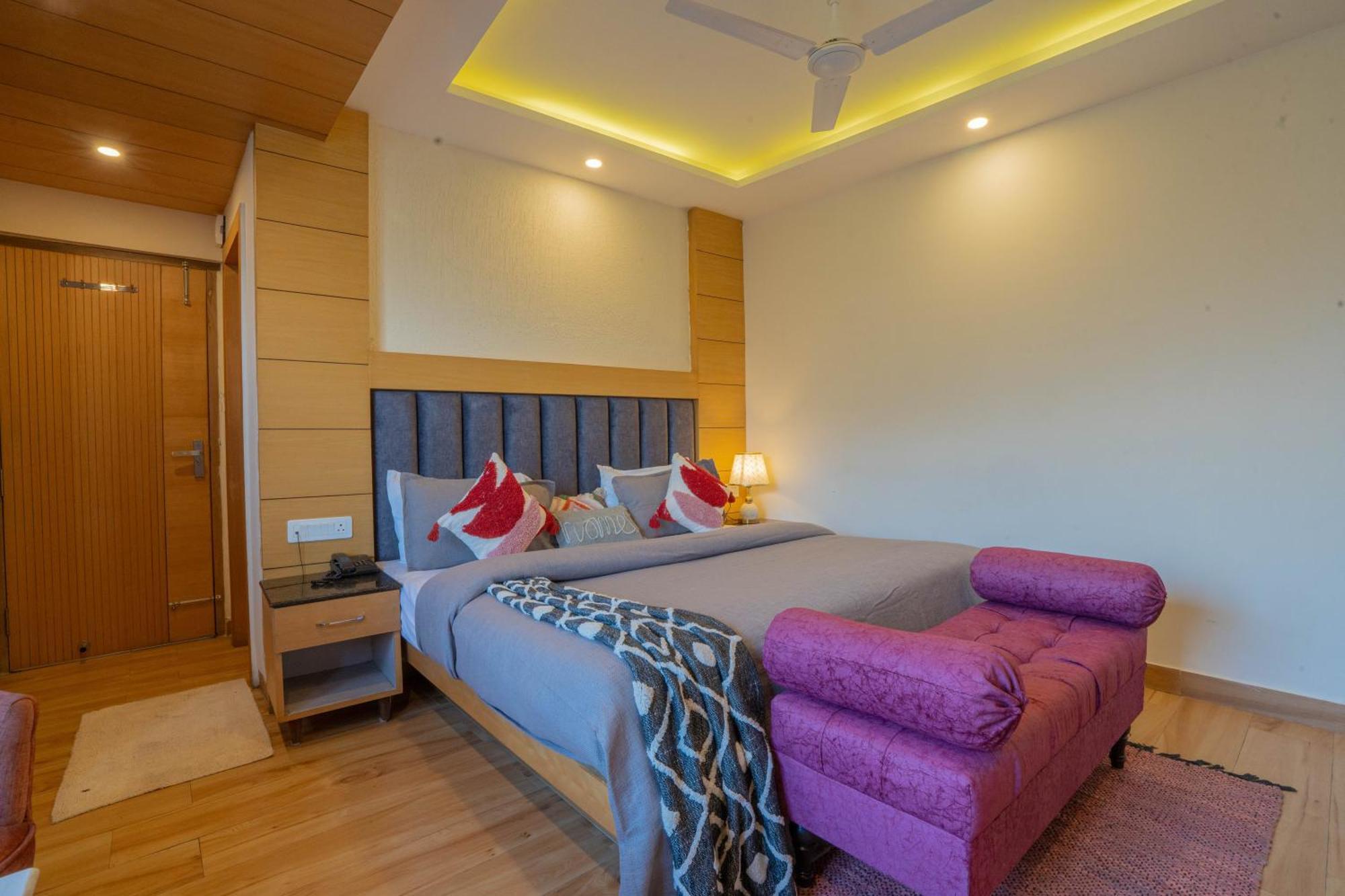 Super Hotel By Perfectstayz Mall Road موسوري الغرفة الصورة