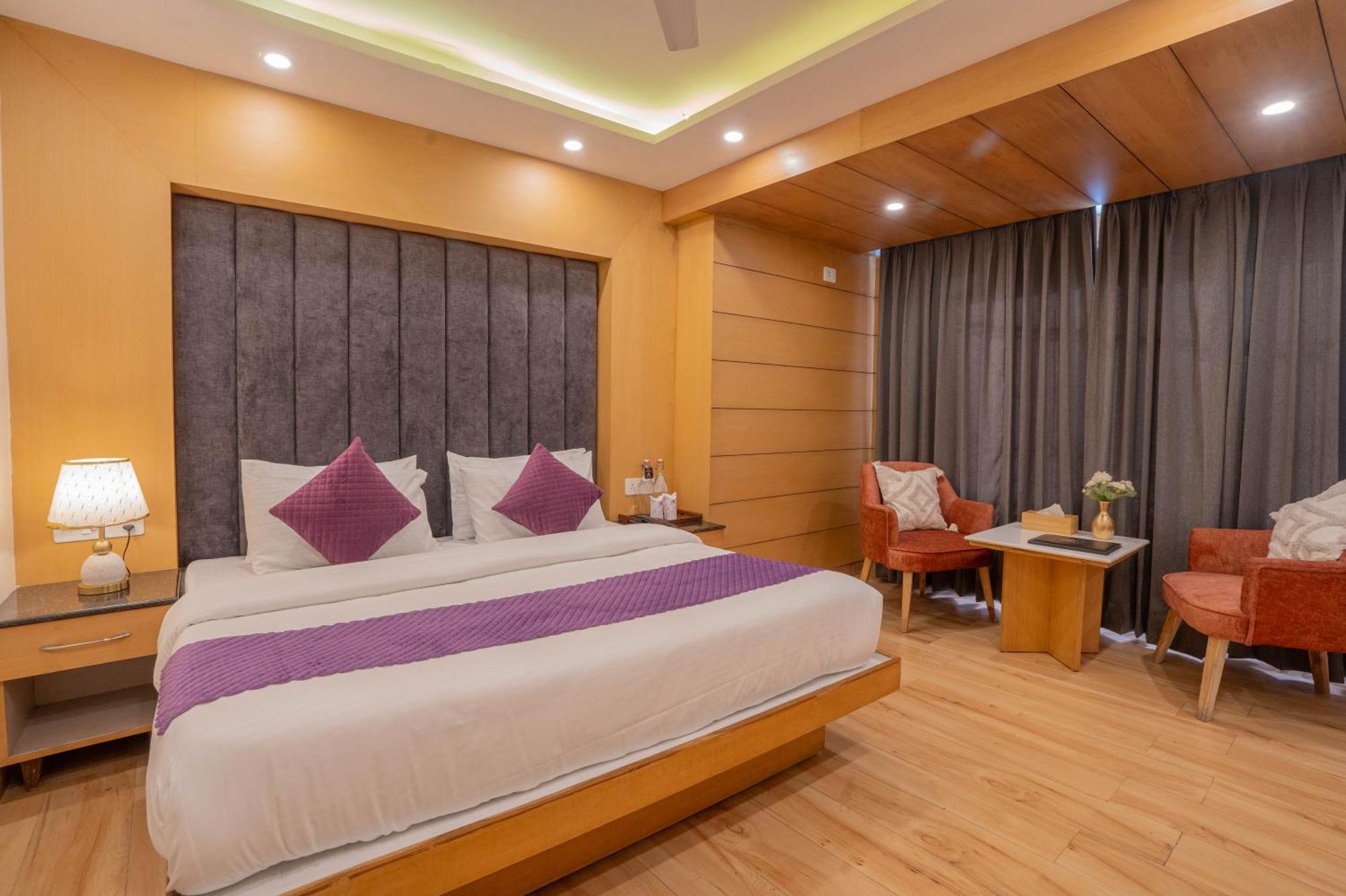 Super Hotel By Perfectstayz Mall Road موسوري الغرفة الصورة