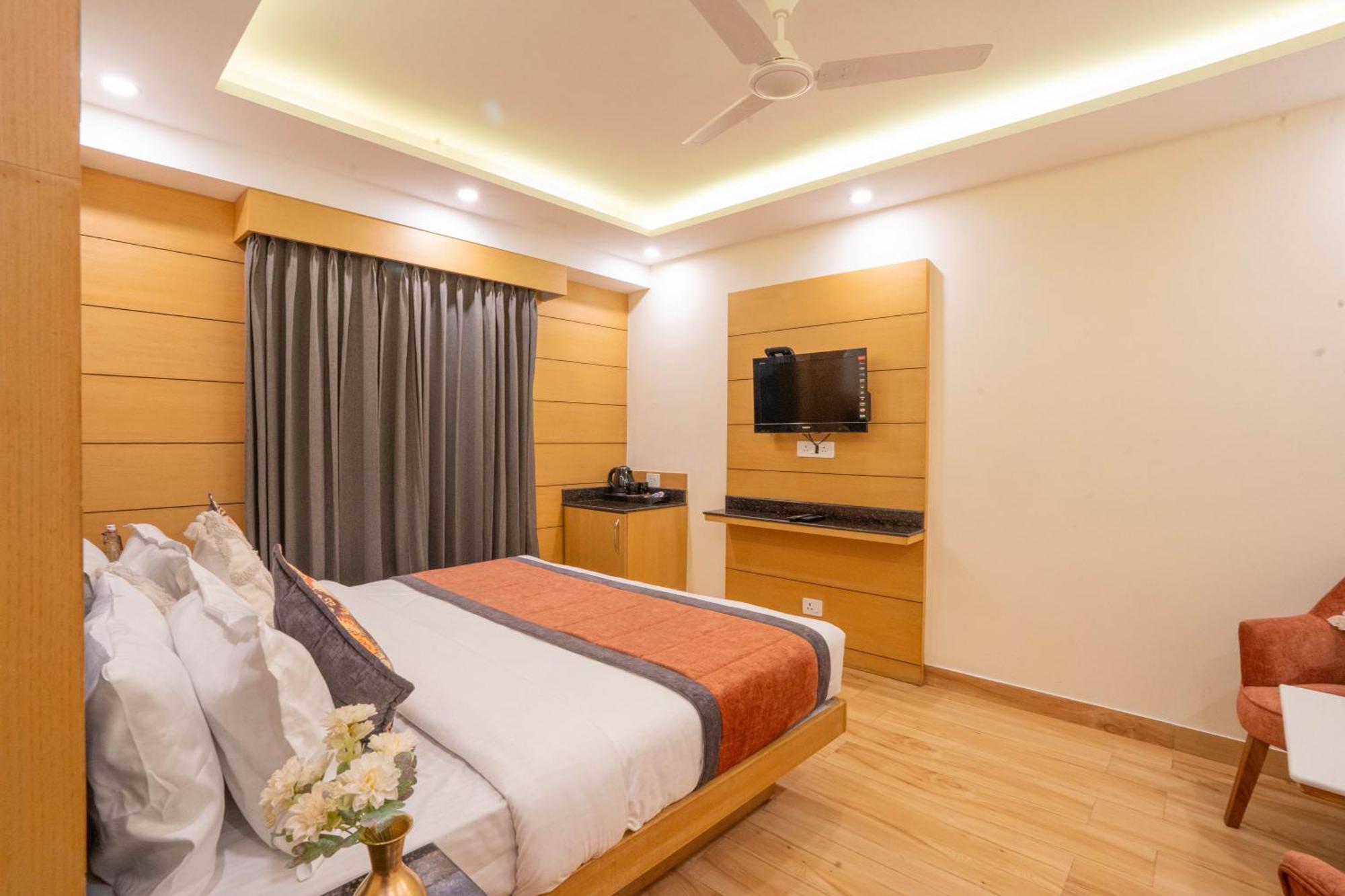 Super Hotel By Perfectstayz Mall Road موسوري الغرفة الصورة