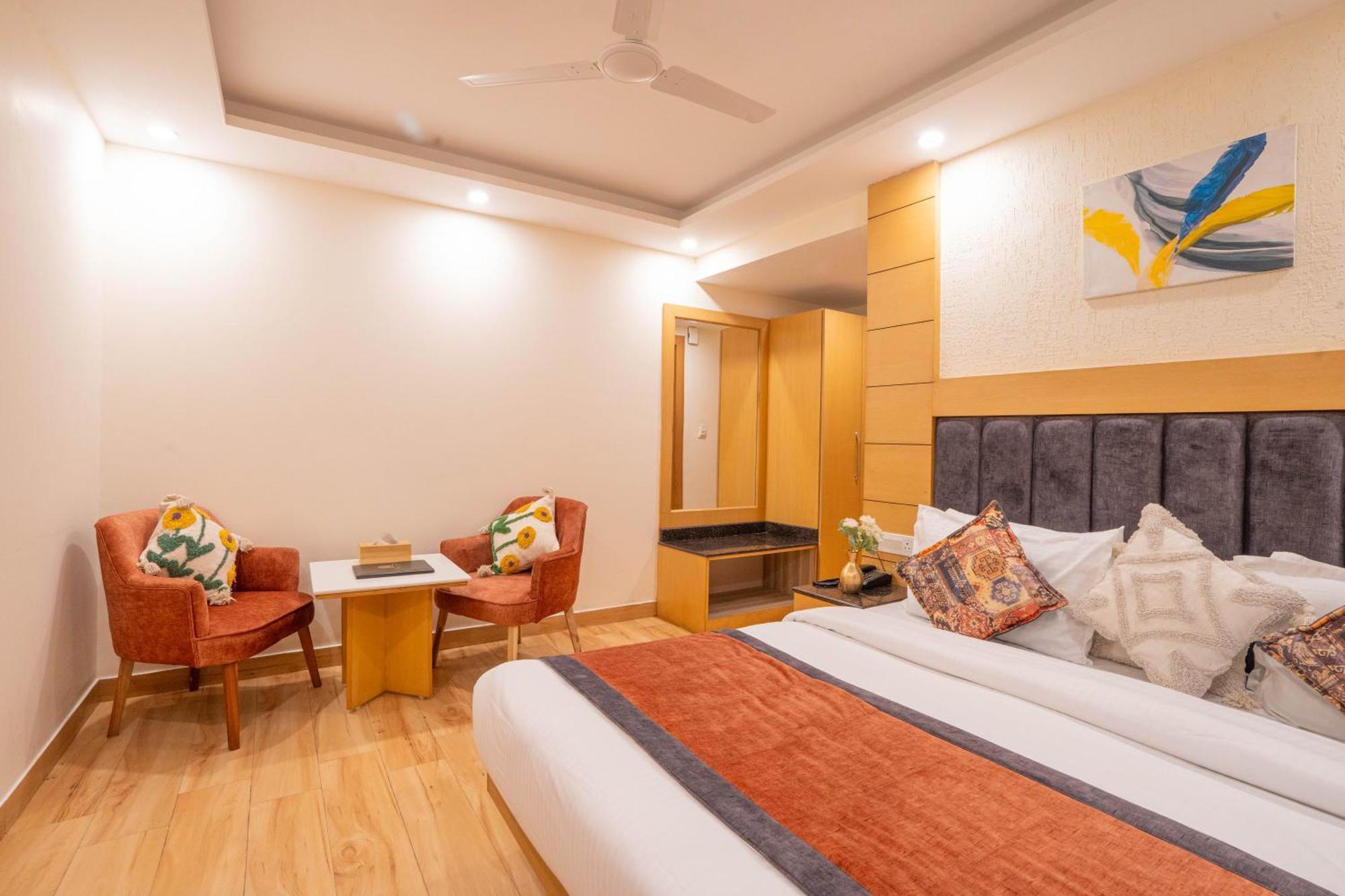 Super Hotel By Perfectstayz Mall Road موسوري المظهر الخارجي الصورة